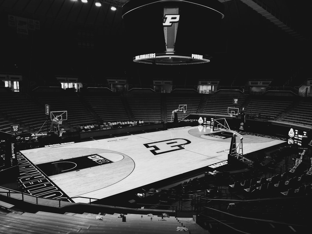 Saint Louis is 28-5 and Getting Points Against Georgia. Here's What We See.